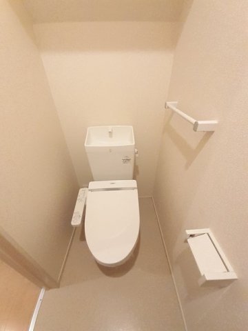 トイレ　ゆったりとした空間のトイレです