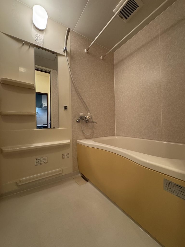 バス・シャワールーム　バス