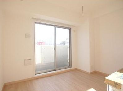 居室・リビング　南西向きのお部屋です