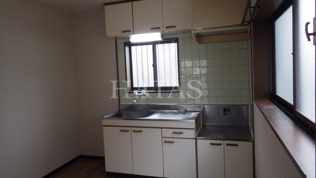 キッチン　同物件別部屋です