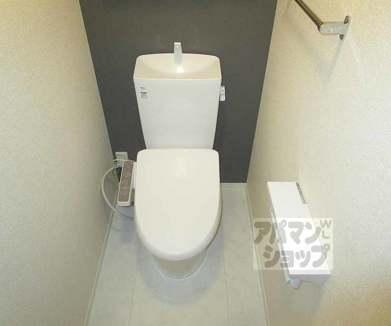 トイレ　１０３号室の写真です。