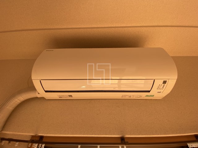 居室・リビング　ブランクレール谷町　エアコン