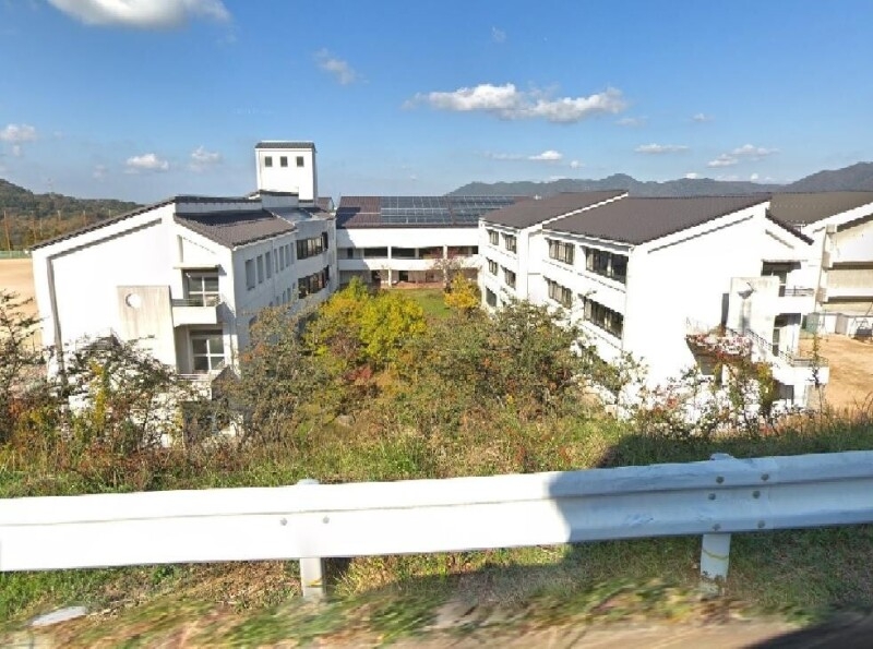 中学校　大原中学校（中学校）まで1347m