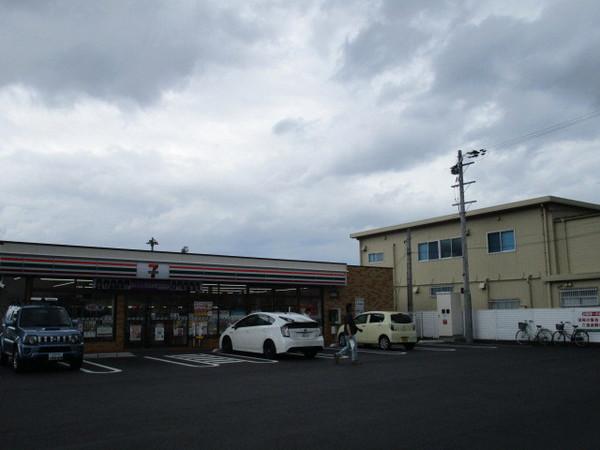 コンビニ　セブンイレブン草津追分町店（コンビニ）まで317m