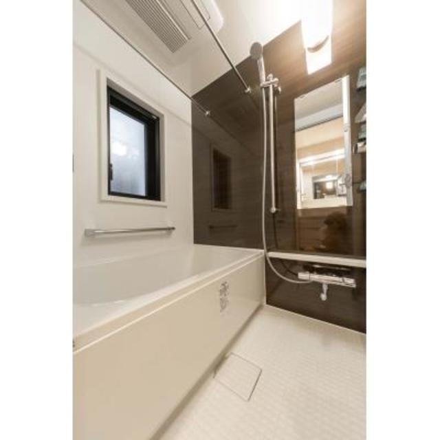 バス・シャワールーム　※写真は同タイプ住戸です。