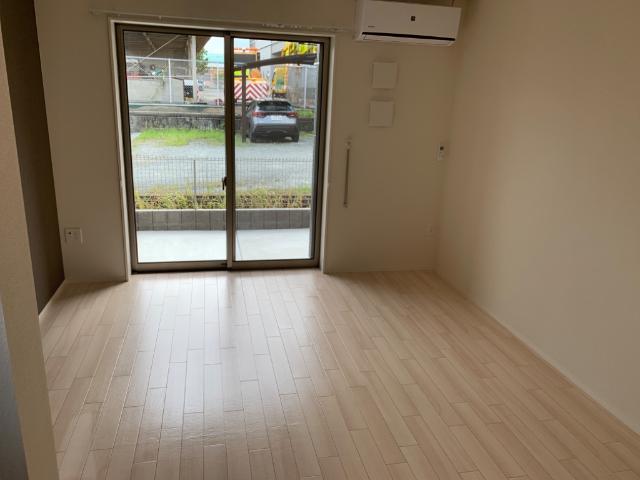 居室・リビング　洋室