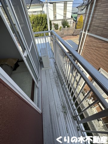 バルコニー　バルコニーからの眺めを楽しみながら食事をしませんか