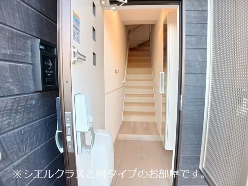 玄関　図面と現状に相違がある場合には現状を優先