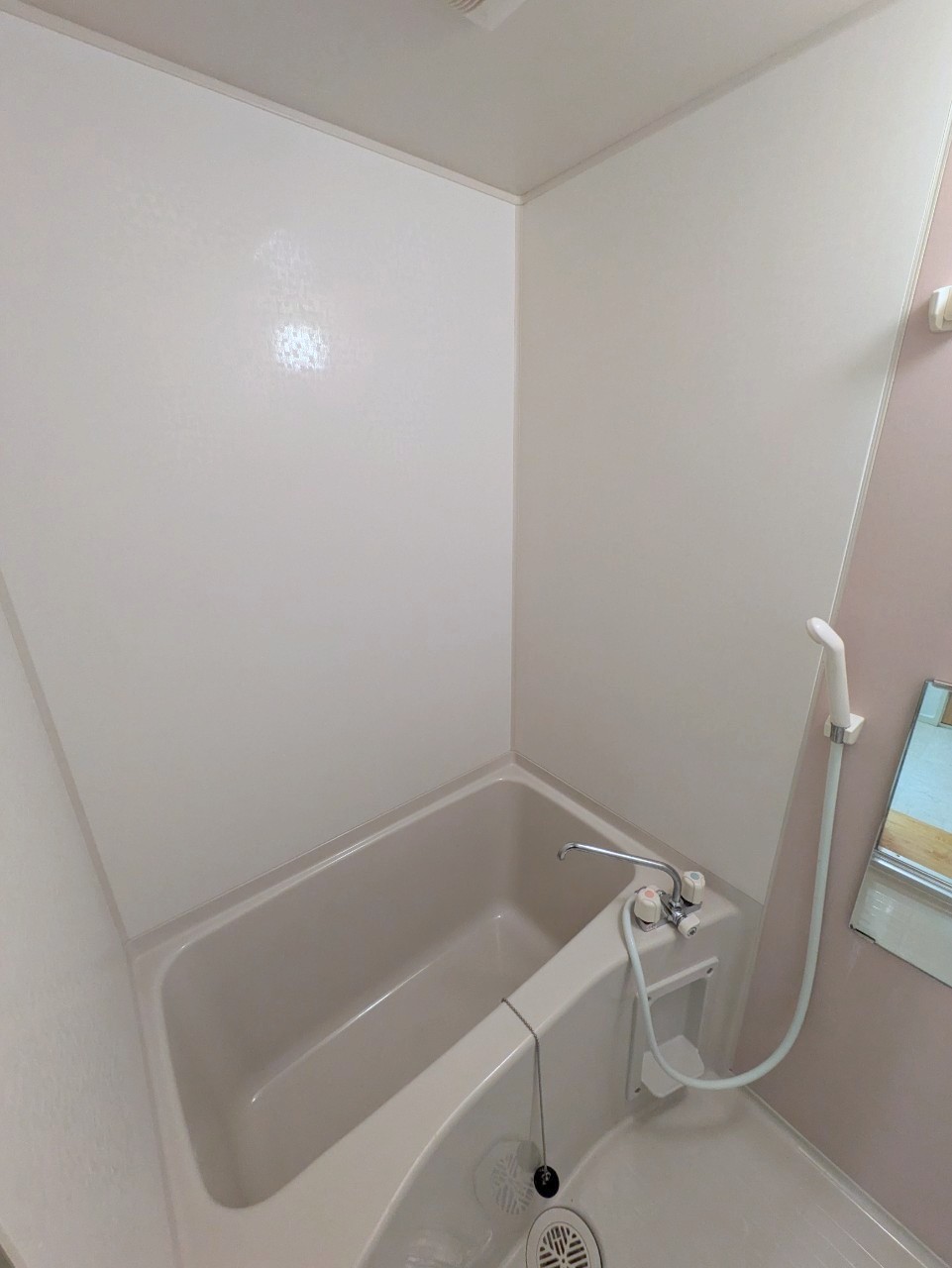 バス・シャワールーム　お風呂です