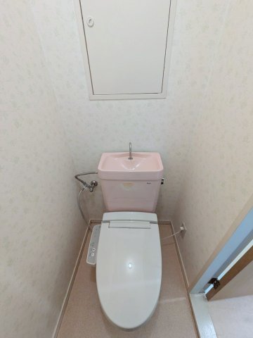 トイレ　ゆったりとした空間のトイレです