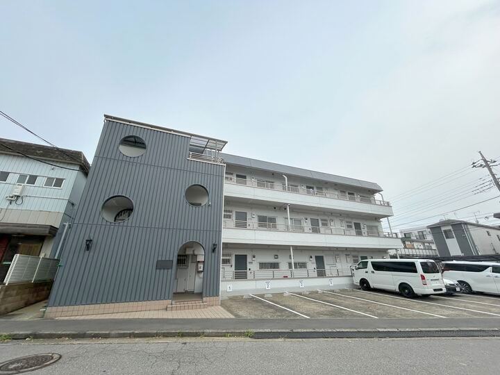 建物外観　落ち着いた雰囲気の外観です