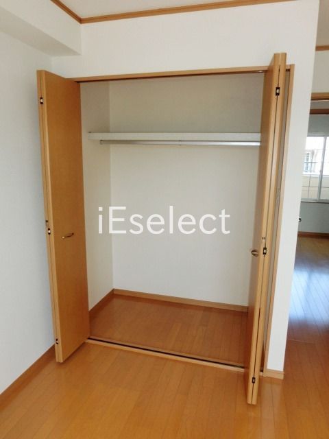 収納　各部屋に収納があります。