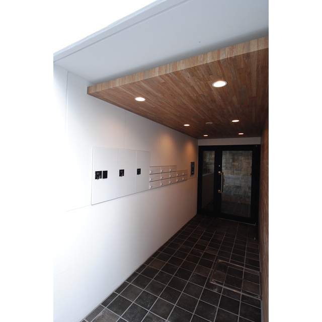 エントランス　清潔なエントランスです