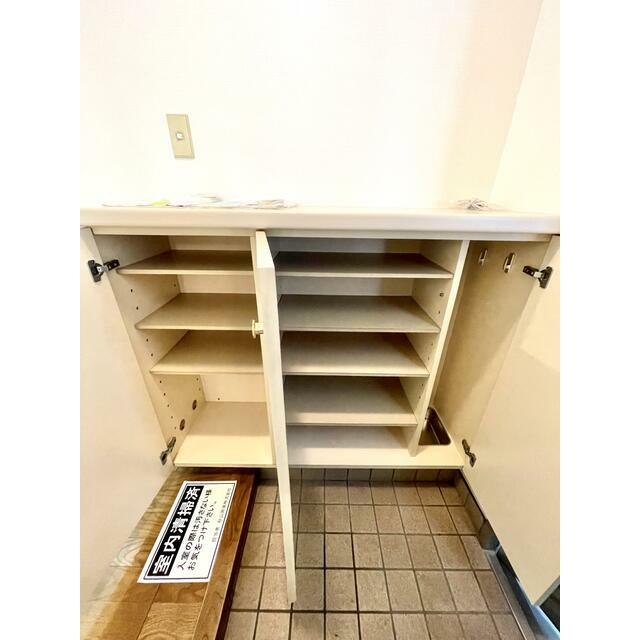 収納　靴箱