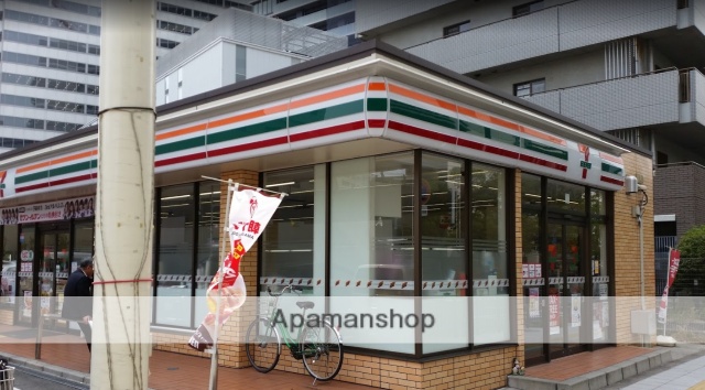 コンビニ　ヤマザキスペシャルパートナーショップ（コンビニ）まで640m