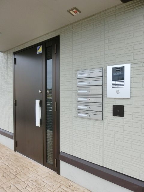 セキュリティ　安心のオートロック対応。