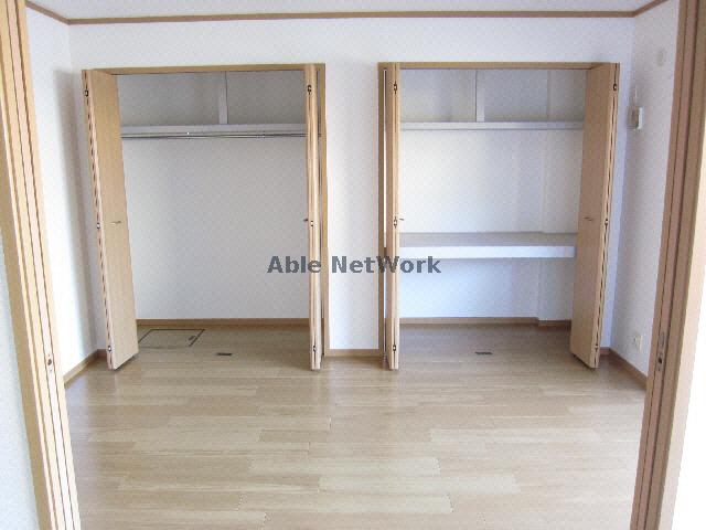 収納　洋室クローゼット