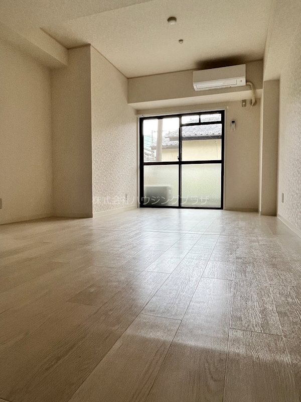 居室・リビング　※別部屋参考写真となります