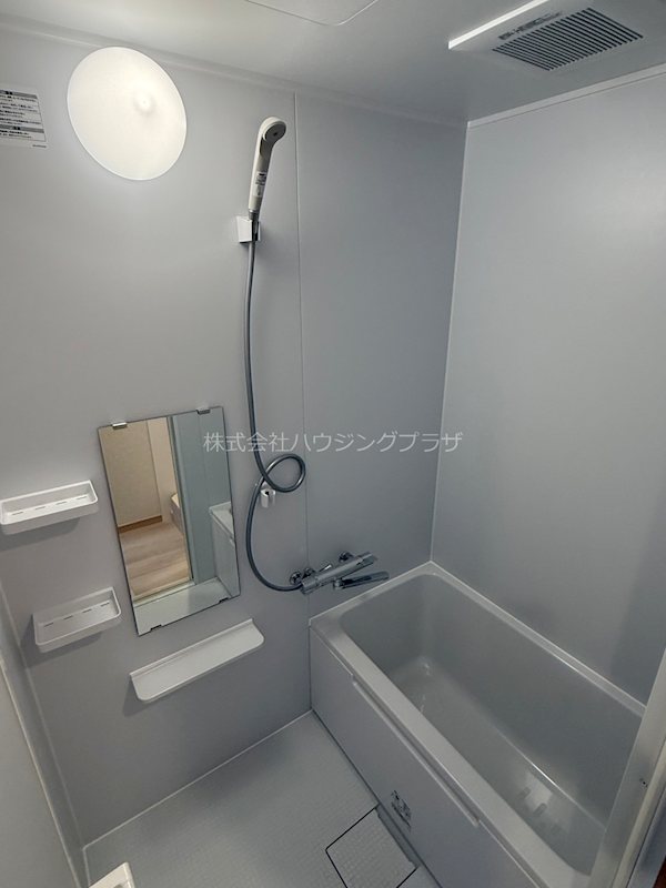 バス・シャワールーム　※別部屋参考写真となります