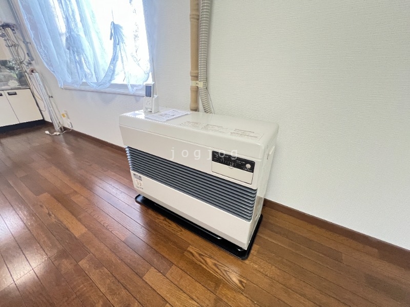 その他設備　灯油ＦＦストーブ