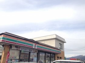 コンビニ　セブンイレブン小諸御影店（コンビニ）まで565m