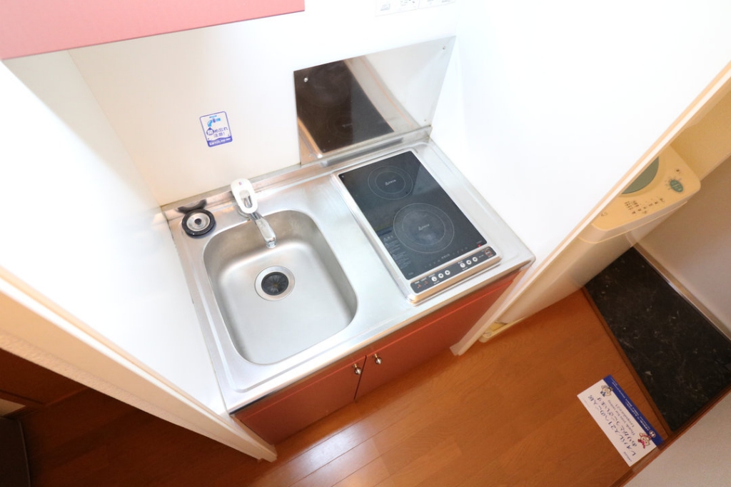 キッチン　２口コンロ付きラジエントヒータを設置