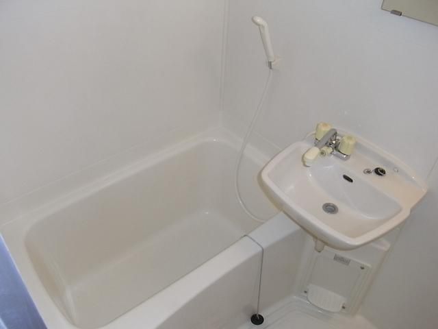 バス・シャワールーム　浴室乾燥機能付バスルーム