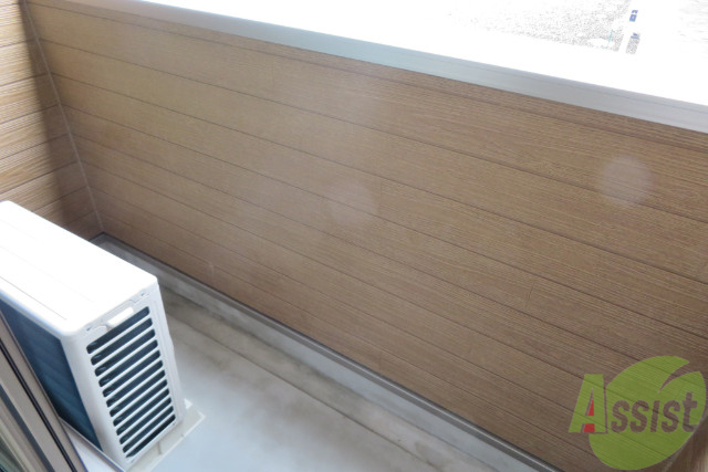 バルコニー　バルコニーがおしゃれで、お洗濯干すのもテンション上がるね。