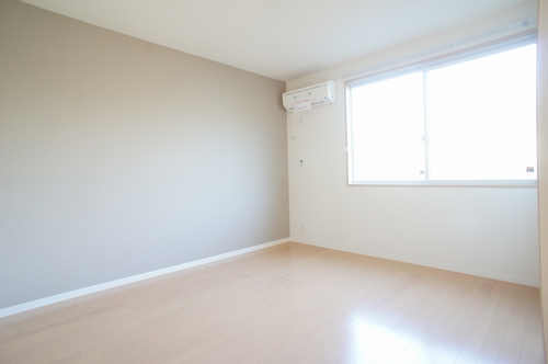 その他　あると嬉しいエアコンを備えた北側洋室