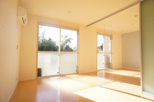 眺望　キッチン横から見たリビング＆ダイニング♪