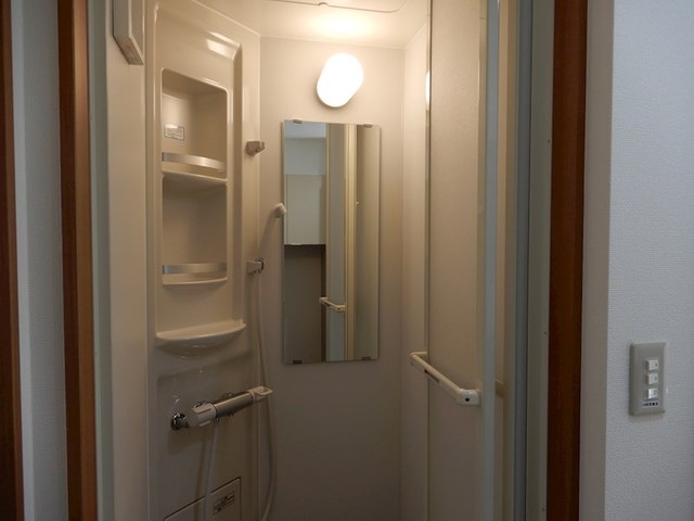 バス・シャワールーム　シャワールーム