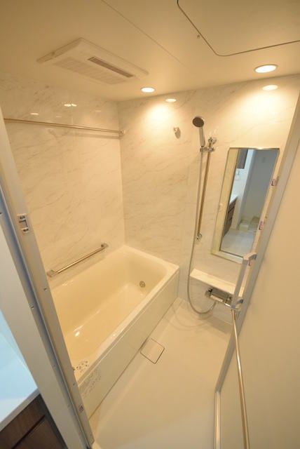 バス・シャワールーム　★お問い合わせはタウンハウジング町田店まで★