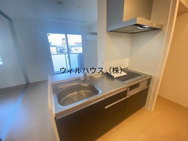 キッチン　３口ＩＨコンロのシステムキッチン！