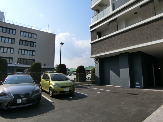 駐車場　駐車場