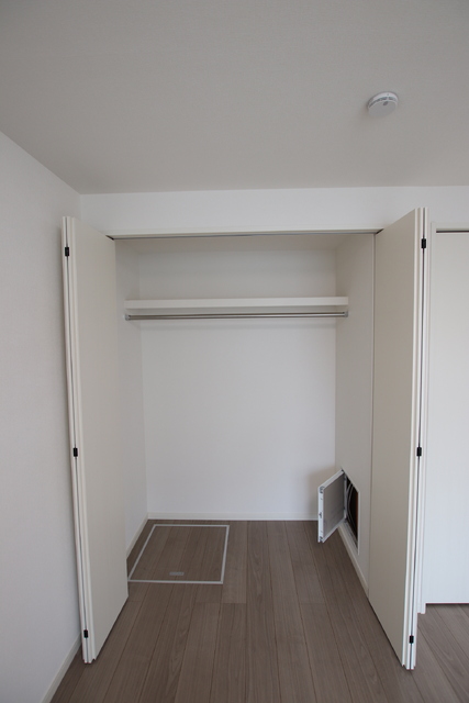 収納　建築中の写真です。
