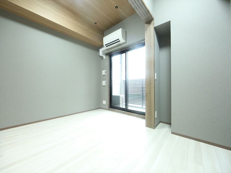 その他部屋・スペース　ＬＤＫ8.2帖　洋室2.5帖　エアコン完備　バルコニー