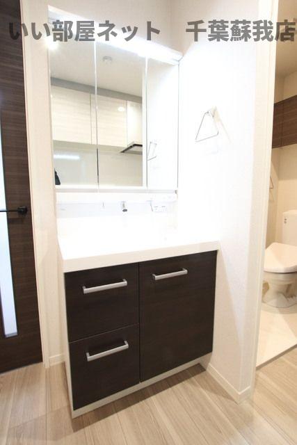 洗面設備　広い洗面スペース