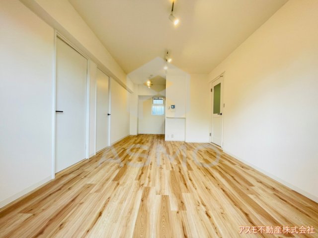 居室・リビング　同マンション別部屋　参考写真