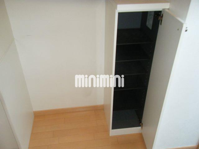 玄関　下駄箱もあった方が便利だよね