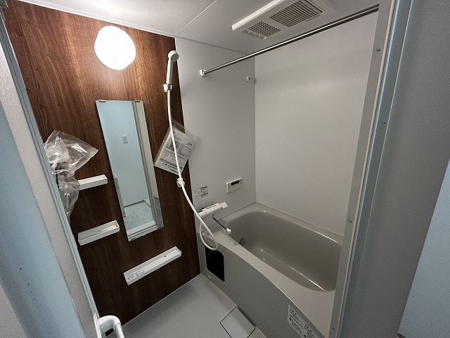 バス・シャワールーム　追い焚き付　給湯式バスルーム