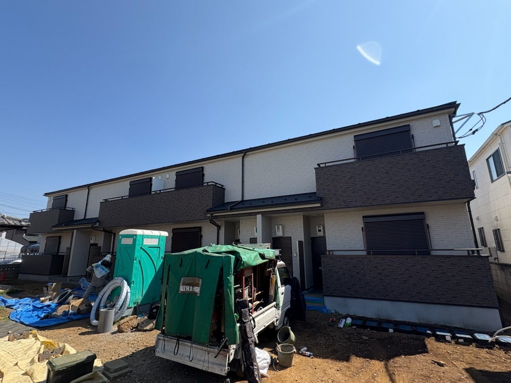 建物外観　新築アパート募集開始　すぐ内覧出来ます。