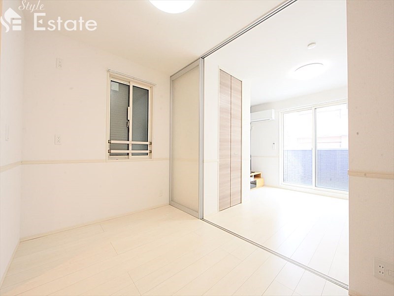 居室・リビング　内装