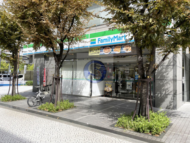 コンビニ　ファミリーマート西本町なにわ筋店（コンビニ）まで223m