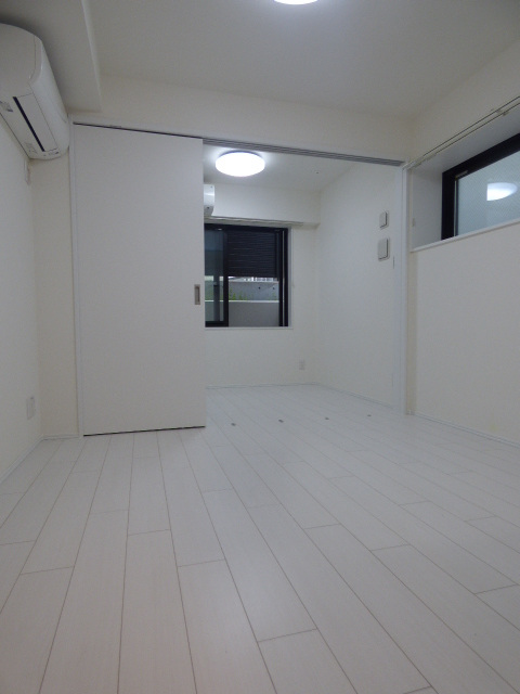 居室・リビング　同タイプ別室