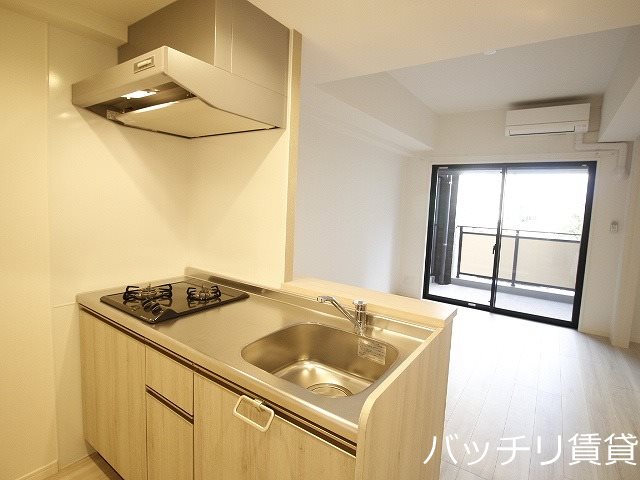 キッチン　類似写真使用のため、現状優先致します。