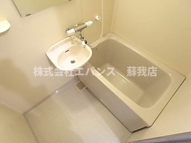 バス・シャワールーム　日々の疲れを癒すお風呂付です