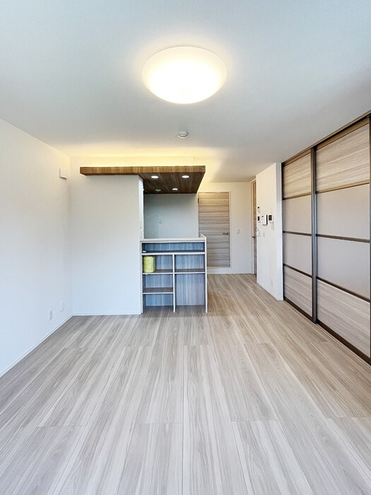 居室・リビング　11.5帖の広々としたリビングです☆