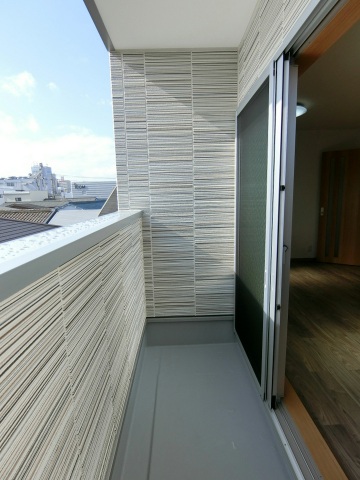 バルコニー　日当り良好の南向き