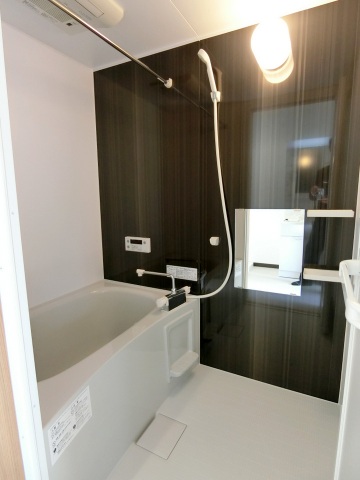 バス・シャワールーム　浴室乾燥機付き