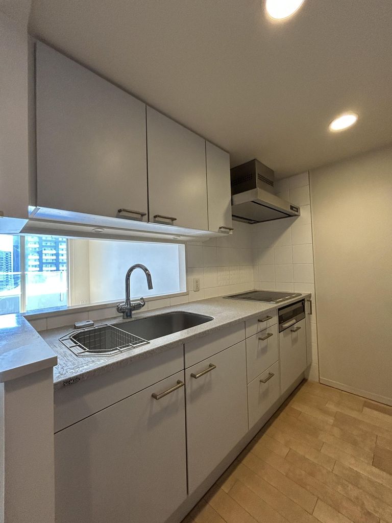 キッチン　※別部屋参考写真となります。